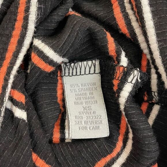 Charlotte Russe| Striped| Super soft| Has Stretch - Picture 6 of 8